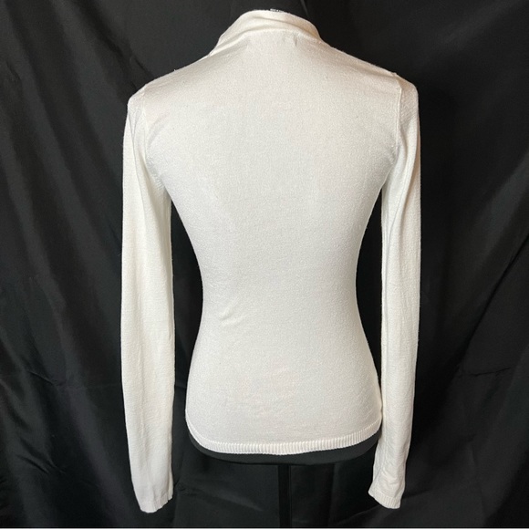 White Keyhole neck sweater SZ S - Picture 2 of 3